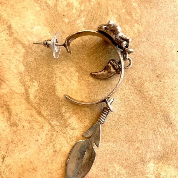 Sterling silver bear feather post earrings hoop tooth Native American artist - Picture 5 of 9